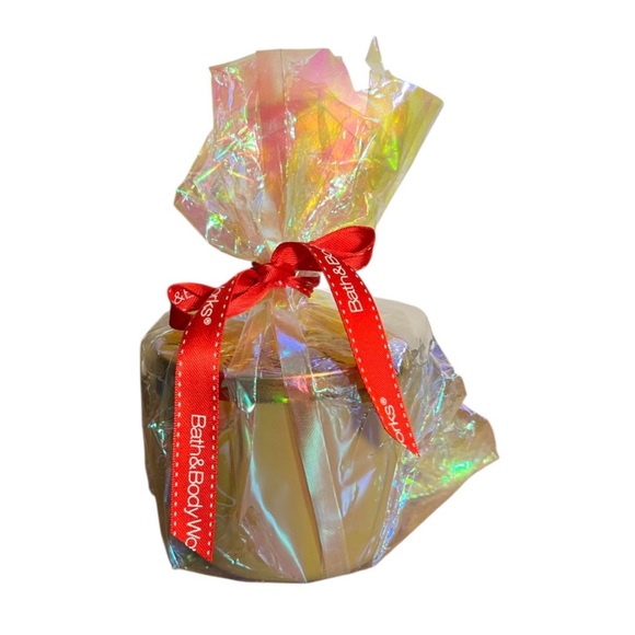 NWT Bath & Body Works Hot Cocoa & Cream 3-Wick Candle 14.5oz Holiday Gift - Picture 6 of 6